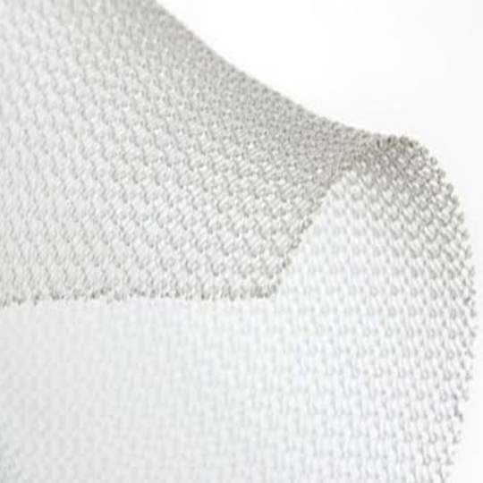 Plasa chirurgicala, toate tipurile hernii si eventratii, ochiuri mici, dreptunghiulara, polipropilena, 15 x15cm, sterila (1 bucata) Plasa chirurgicala, toate tipurile hernii si eventratii, ochiuri mici, dreptunghiulara, polipropilena, 15 x15cm, sterila (1 bucata)