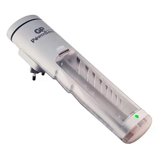 Incarcator GP Batteries PB18GS pentru 4 acumulatori AA R6 Ni-MH cu lanterna incorporata Incarcator GP Batteries PB18GS pentru 4 acumulatori AA R6 Ni-MH cu lanterna incorporata