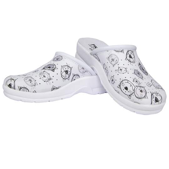 Saboti piele veterinar model pisicute pe fundal alb, perforati, talpa antiderapanta, marime 42-44 (1 pereche)