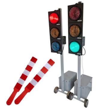  Set Semafor mobil (2 bucati) + palete reflectorizante (2 bucati) pentru dirijarea trafic drum in lucru